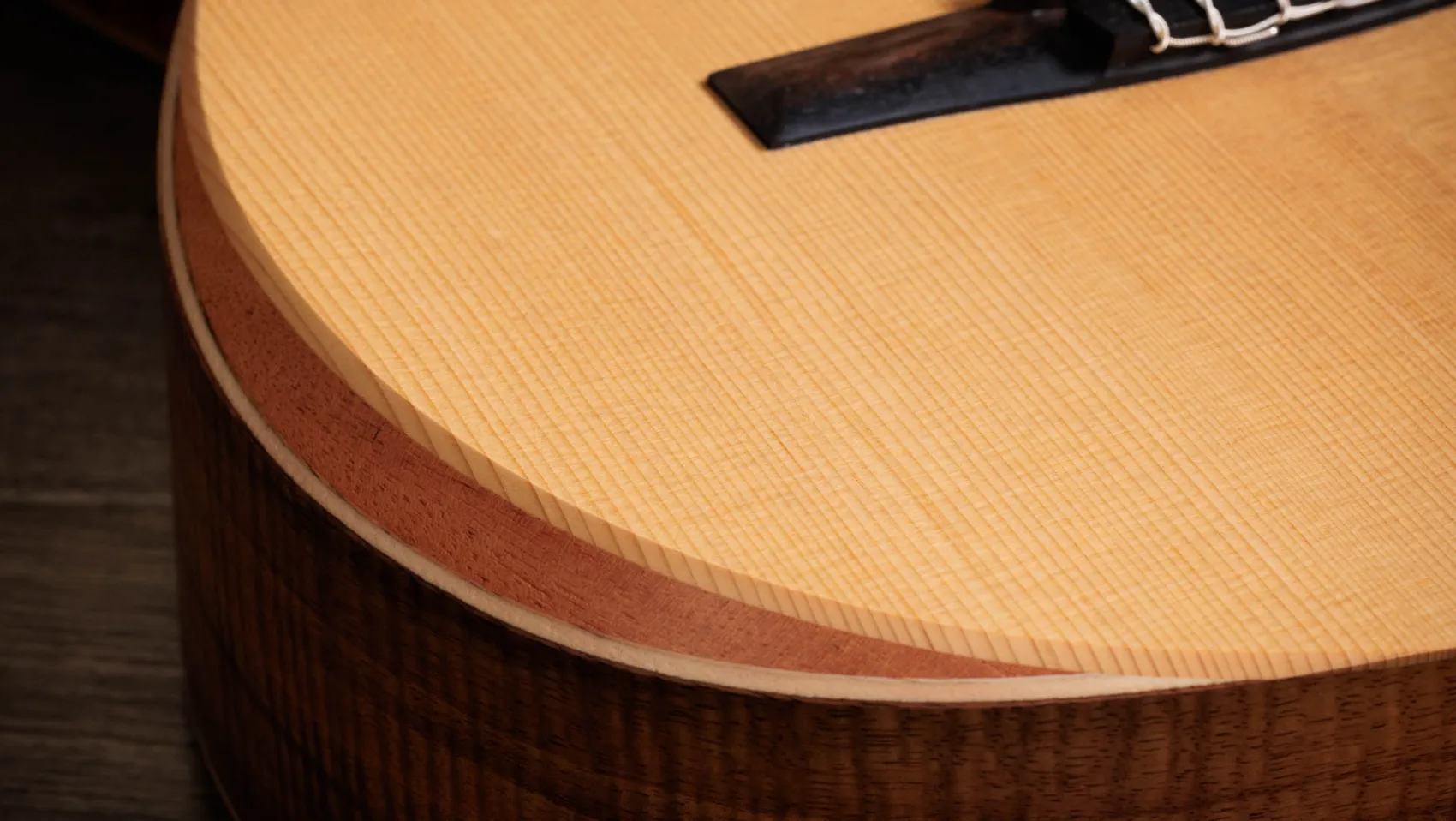 Academy 12e-N LTDHawaiian Koaアコースティックエレクトリックギター